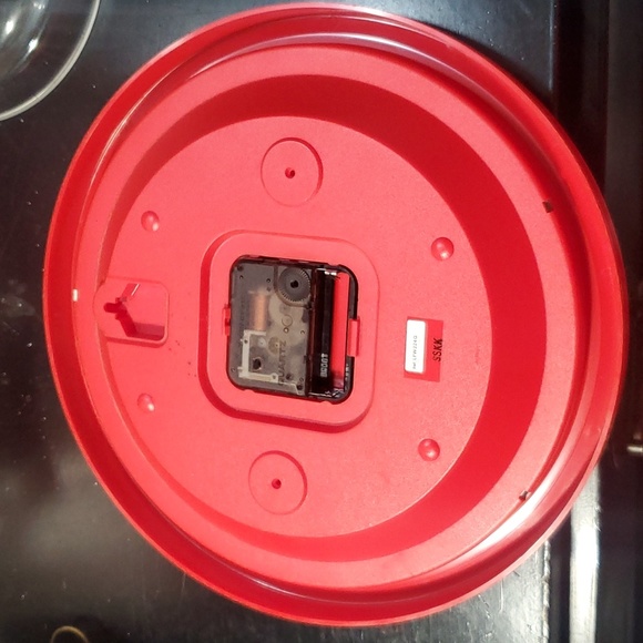 Vintage Lorus Quartz Minnie Mouse 10” wall clock - Picture 3 of 5